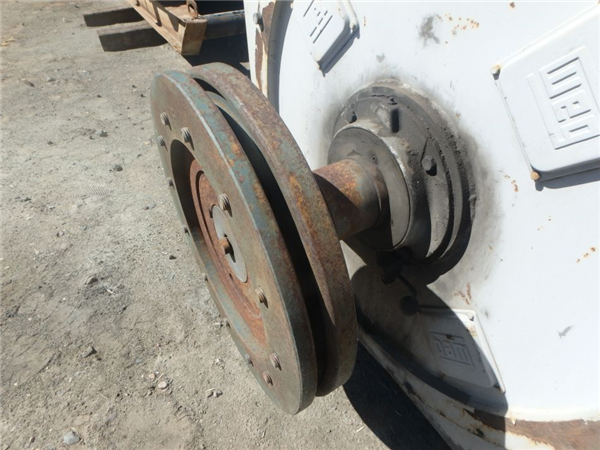 Canadian Allis Chalmers 9' X 7' (2.7m X 2m) Ball Mill, 400 Hp)